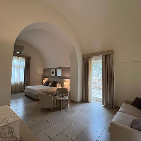 Отель Histo San Pietro Sul Mar Piccolo Таранто Экстерьер фото